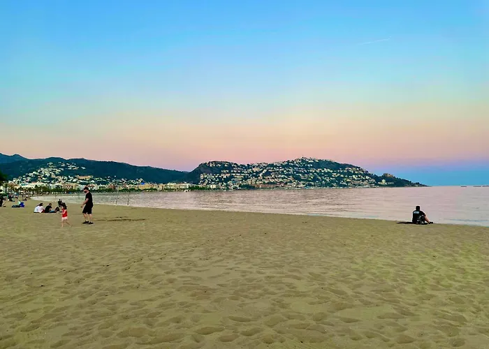 Santa Beach